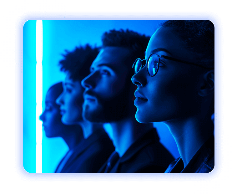 Três pessoas em perfil com iluminação azul tecnológica